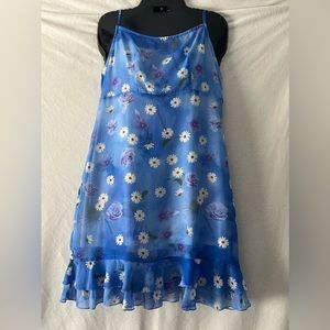 Size M Blue floral print dress perfect for the beach